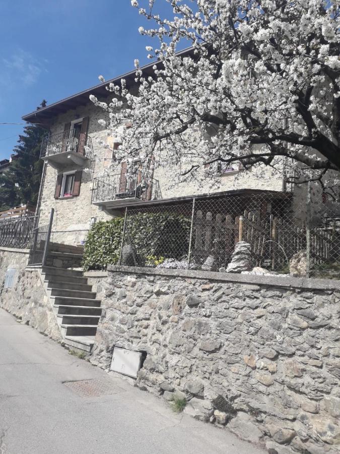 Casa Vacanza Da Ghislin Тельйо Екстер'єр фото
